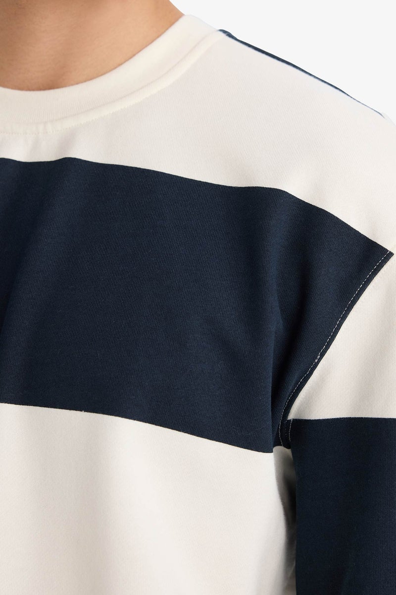 ديفاكتو سويت شيرت مخطط برقبة مستديرة - Image 4